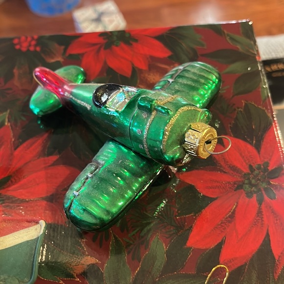 4 different style Christmas airplane ornaments - Picture 5 of 5